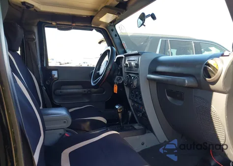 2010 Jeep Wrangler Unlimited Sport z USA, uszkodzony, nr VIN 1J4BA3H15AL150894